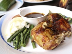 Sambut HUT RI, Ada Nasi Krawu, Seupan hingga Bebek Ingkung Sedap di Hotel Ini