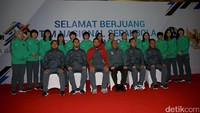 Sejumlah timnas futsal wanita juga ikut berfoto bersama.