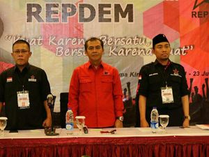 Repdem Tak akan Cabut Laporan soal Waketum Gerindra Repdem Tak akan Cabut Laporan soal Waketum Gerindra