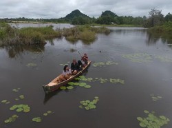 Tim Tapal Batas Jelajah Danau Padong Pangeran