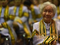 Nenek 91 Tahun Raih Gelar Sarjana di Thailand