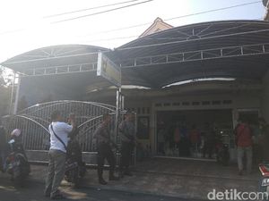 Kios Jamu Tradisional di Lamongan Digerebek