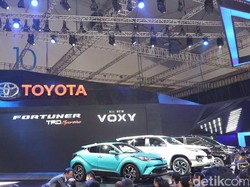 Toyota Luncurkan Voxy dan Fortuner TRD