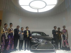 Istimewa, Lexus Luncurkan Mobil yang di Jepang pun Belum Ada