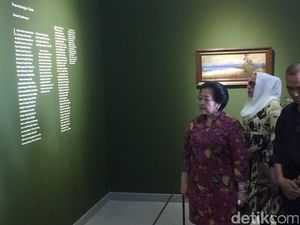 Saat Megawati Kenang Lukisan-lukisan Istana di Galeri Nasional