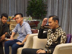 Politik Putra Sulung Jokowi-SBY Dalam Manisnya Gudeg dan Bubur Lemu