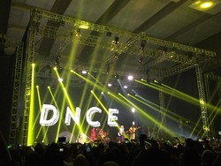 Klimaks! DNCE Goyang Spotify On Stage