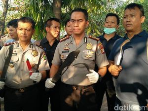 Komplotan Bad Boys Kerap Beraksi di Tol Cilincing Saat Macet Komplotan Bad Boys Kerap Beraksi di Tol Cilincing Saat Macet