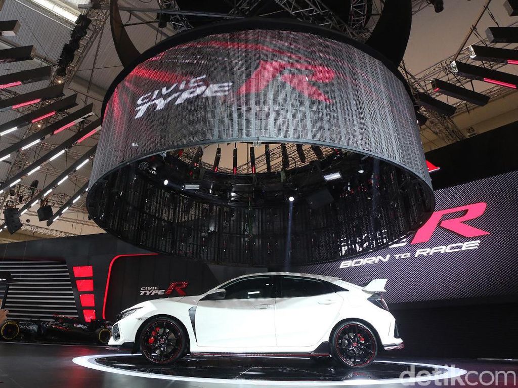 Lahirkan Civic Type R, Honda Tak Kepikiran Pakai Transmisi Otomatis