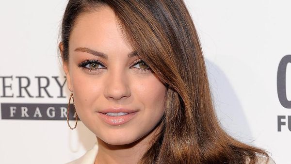 Foto: Artis-artis yang Mendapatkan Ciuman Pertama Mereka Saat Main Film