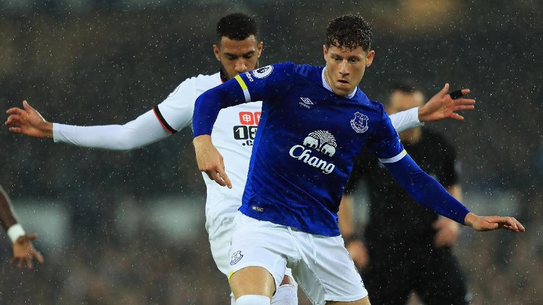 Barkley Bantah Jalani Tes Medis di Chelsea Barkley Bantah Jalani Tes Medis di Chelsea
