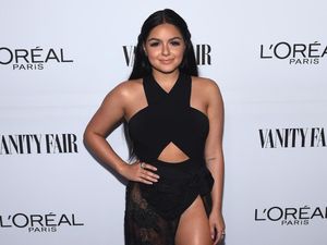 Reuni Modern Familiy, Penampilan Ariel Winter Jadi Sorotan Reuni Modern Familiy, Penampilan Ariel Winter Jadi Sorotan