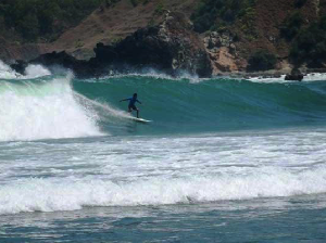 Surfer Dunia Siap Dimanjakan dengan Kompetisi Hello Pacitan Pro