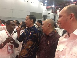 Jokowi Duet dengan Edo Kondologit Nyanyi Pancasila Rumah Kita