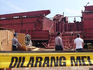 5 Orang Tewas Akibat Ledakan Galangan Kapal, Polisi Periksa Mandor 5 Orang Tewas Akibat Ledakan Galangan Kapal, Polisi Periksa Mandor