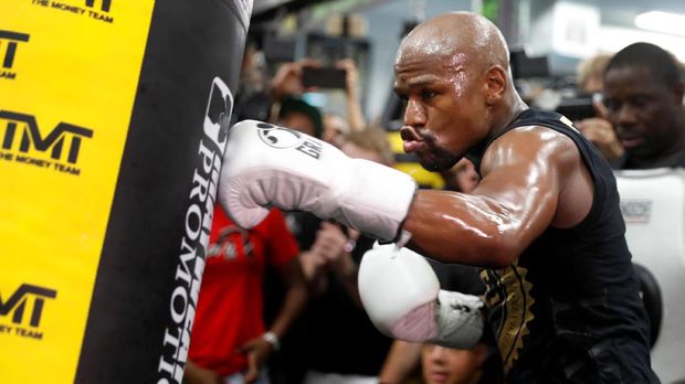 Floyd Mayweather Jr jadi selebritas berpenghasilan terbesar.