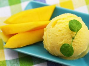 Bikin Sendiri Sorbet Mangga yang Manis Segar Bikin Sendiri Sorbet Mangga yang Manis Segar