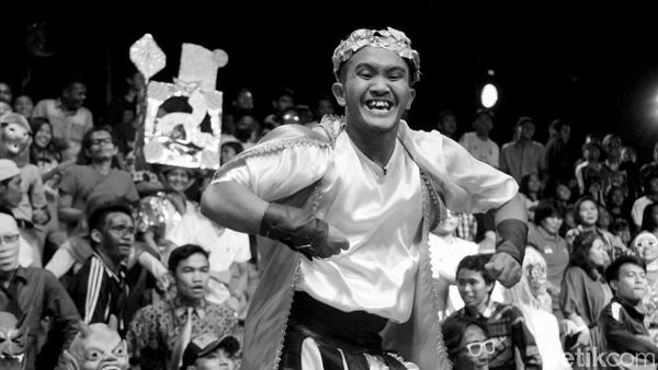 Uang Caisar Dibilang Haram, Mike Lewis dan Tamara Bleszynski Balikan?