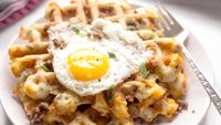 Bosan dengan Waffle Manis? Ini 7 Waffle Gurih yang Cocok Buat Sarapan
