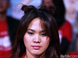 Sheryl Sheinafia, Bengong Aja Tetap Cantik