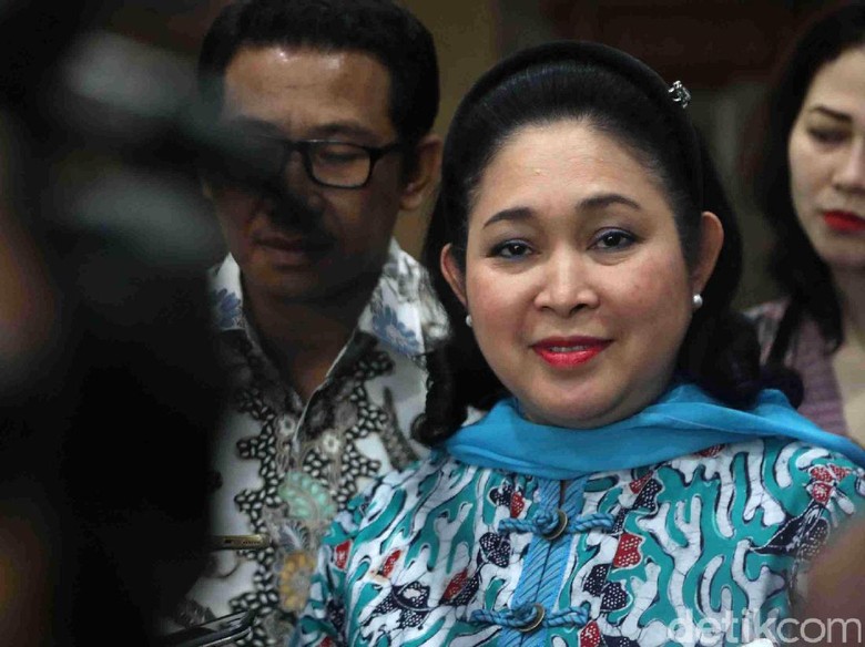 Titiek Soeharto Siap Jadi Ketum Golkar Titiek Soeharto Siap Jadi Ketum Golkar