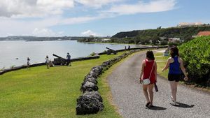 Foto : Dear Kim Jong-un, Guam yang Cantik Ini Kok Mau Diserang