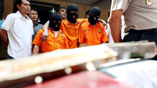 Polisi Bekuk Komplotan Curanmor Modus Mobil Kanibal