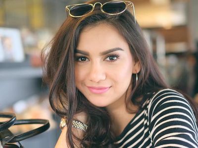 6 Potret Artis Cantik Blasteran Berdarah Bali, Pesonanya Beda
