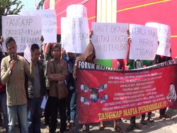 Dinas Pendidikan Blitar Didemo Diduga Dana BOP 2017 Dikorupsi