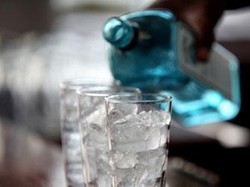 Penggemar Gin Kini Bisa Belajar di Sekolah Gin yang Dibuka di London