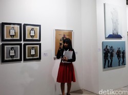 Stensil Seniman Jalanan Banksy Ada di Art Stage Jakarta 2017