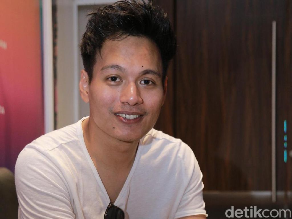 5 Lagu Ini Cocok Untuk Temani Kamu Saat Hujan 5 Lagu Ini Cocok Untuk Temani Kamu Saat Hujan