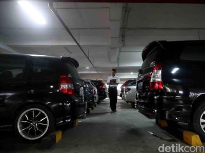 Tarif Parkir di DKI Jakarta Akan Naik 10%