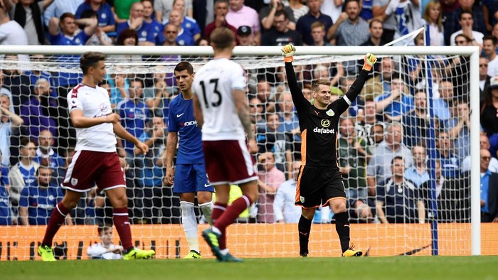 Cahill dan Fabregas Dikartu Merah, Chelsea Ditaklukkan Burnley