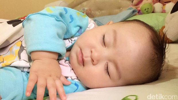 Ilustrasi bayi tidur