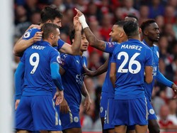 Namun keunggulan Arsenal tak bertahan lama. Di menit kelima, Leicester menyamakan lewat gol Shinji Okazaki. (Foto: Reuters/Paul Childs)