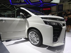 Toyota Voxy, Si Bongsor Nan Seksi