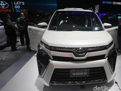 Toyota Voxy Tiba di Garasi Konsumen 2 Bulan Lagi