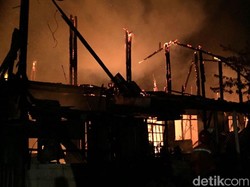 Kebakaran Rumah di Jatinegara Kaum, 13 Unit Damkar Dikerahkan