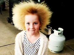 Kisah Unik Bocah Berambut Jabrik yang Sangat Sulit Disisir