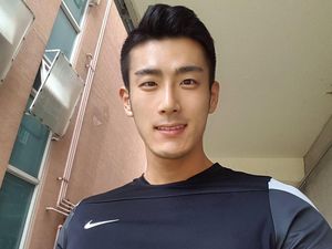 Wajah Tampan dan Badan Berotot, Inikah Guru SD Paling Seksi?