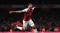 Olivier Giroud. Total 17 gol derby-derby London dengan rata-rata 163 menit per gol. (Foto: Shaun Botterill/Getty Images)