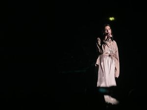 Pesan Anti Patah Hati Dua Lipa di We The Fest 2017 Pesan Anti Patah Hati Dua Lipa di We The Fest 2017