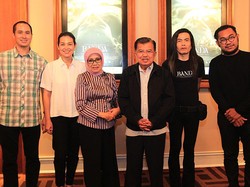 Jusuf Kalla Nonton Bareng Banda The Dark Forgotten Trail