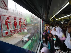 Ingat! Ini Kursi Prioritas untuk Lansia-Difabel-Ibu Hamil