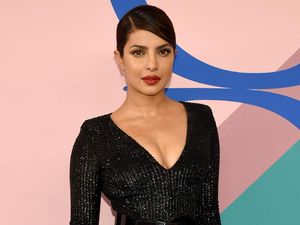 Usai Salman Khan, Priyanka Chopra Reuni dengan Abhishek Bachchan?