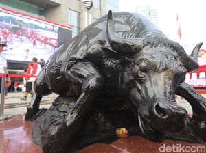 Jakarta Punya Banteng Wulung, New York Punya Charging Bull Jakarta Punya Banteng Wulung, New York Punya Charging Bull