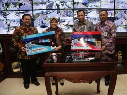 Pemkot Surabaya Luncurkan Kartu Pintar untuk Pelajar