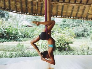 5 Alasan Kamu Harus Rutin Melakukan Yoga