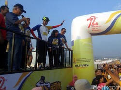 Jalan Tol Terindah Se-Indonesia Dipenuhi Pesepeda dan Pelari